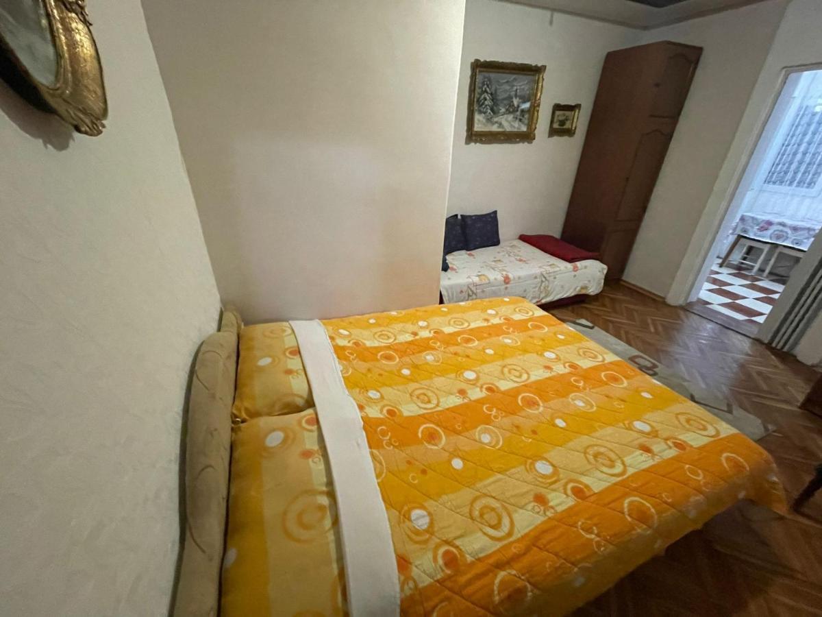 Luxor Apartmani 2 Vrnjačka Banja Zimmer foto